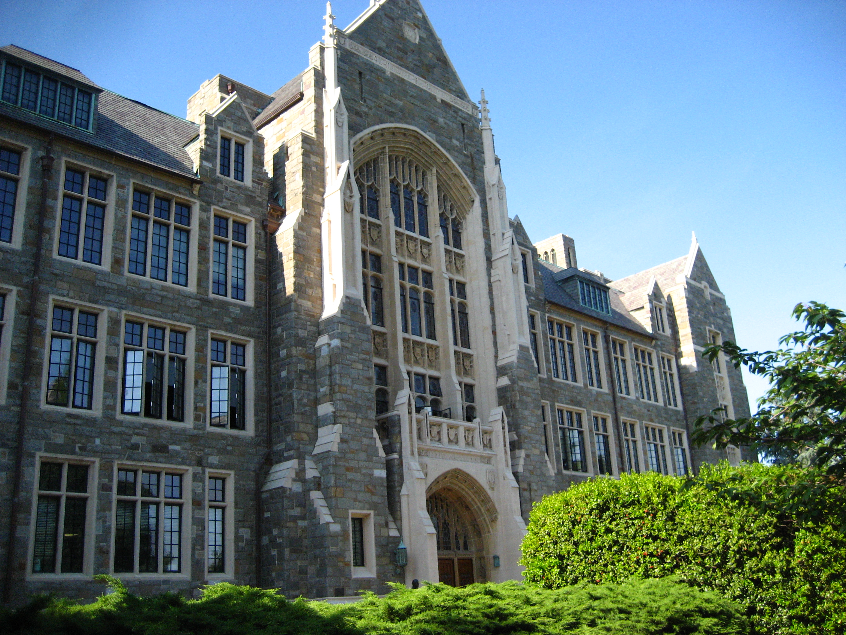 A picture of Healey Hall at Georgetown University